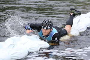 Triatel xRace Valkas/Valgas posmā uzvar igauņi