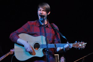 Foto: „Momend" prezentē debijas albumu