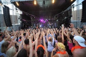 Festivālu "Pestivals" Mežaparkā apmeklē ap 10 000 apmeklētāju