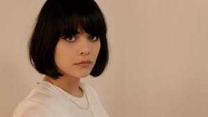 Bat For Lashes piedāvā jaunu dziesmu