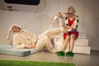 Jaunais Rīgas teātris aicina atbalstīt dzīvnieku patversmi „Labās mājas"