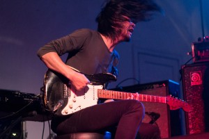 Mono uzstājas Ģertrūdes ielas teātrī