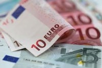 Eiro ieviešanu atbalsta trešdaļa Latvijas iedzīvotāju