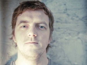 Kārlis Kazāks piedāvā otro dziesmu no albuma "Gultnes"