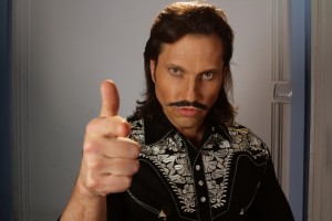 Stass Mihailovs iesūdz tiesā komēdijas "Dublieris" veidotājus