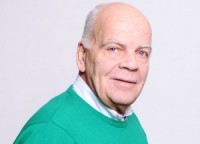 Arnis Līcītis, Mārtiņš Vilsons un Niks Matvejevs tiekas izrādē  „Ezītis miglā"