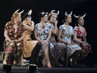 JRT ar izrādi "Melnais piens" viesosies teātra festivālā Hamburgā