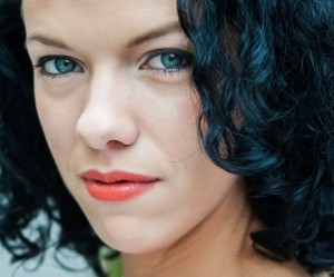 Agnese Jēkabsone piedāvā debijas singlu "Rudenī"