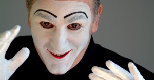 Spāņu pantomīmas meistars atgriežas Latvijā ar izrādēm un meistarklasi