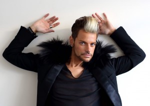 Britain's Got Talent un X-Factor dalībnieks, horeogrāfs un šovmens Fransiss Kardoso uzstāsies Rīgā