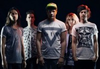 Galapagai iepazīstina ar britu grupu Hadouken!