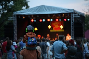 Laba Daba izziņo pašmāju māksliniekus un publicē jauno mājaslapu