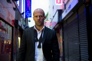 Asa sižeta filmu zvaigzne Džeisons Steitems nirst jaunos kino ūdeņos