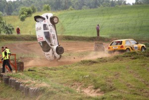 Latvijas autokrosa čempionāta Vecpils posmā jauns uzvarētājs un avārijas