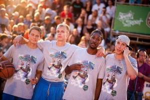 „Sprite Slam dunk“ uzvaras laurus plūc Džastins Dārlingtons