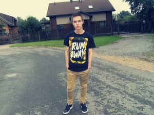 Nottārs maina skatuves vārdu