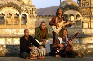 Porta atklāj Austrumus