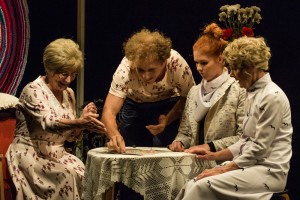 Ar izrādi "Biedre Zariņa" Dailes teātrī debitēs režisors Dmitrijs Petrenko