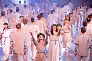 Dejas izrāde „No zobena saule lēca” novembrī atkal Ķīpsalā