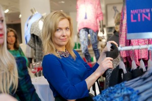 Lindex rudens kolekcija tapusi sadarbībā ar britu dizaineri Metjū Viljamsonu