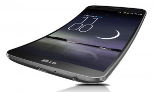LG iepazīstina ar pasaulē pirmo viedtālruni ar vertikāli izliektu ekrānu