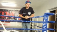 Gacho Artusu Kaimiņu izaicina uz boksa maču