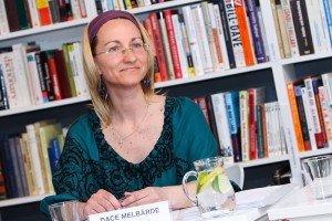 Kultūras ministre aicina izvērtēt sēru dienās plānoto kultūras pasākumu programmu