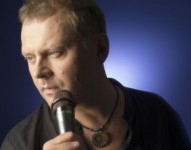 Igo uzstāsies Ziemassvētku koncertos Latvijas pilīs un muižās