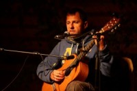 Eduards Cauna un Ēriks Loks Rokkafejnīcas dziesminieku vakarā