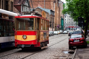 Trešo gadu notiks pilsētas festivāls Miera ielas Vasarsvētki